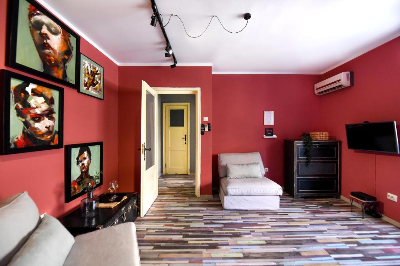 Captivating Old Town Apartment Бухарест Екстер'єр фото